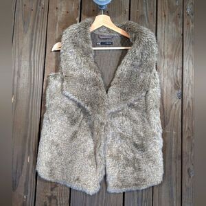 Maurices Faux Fur Vest M